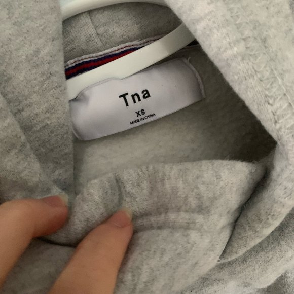 TNA The Perfect Hoodie Crop - xs - Picture 2 of 2
